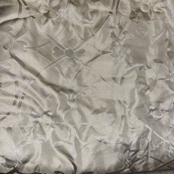 Comforter and 2 shams / pillow cases - Picture 2 of 8